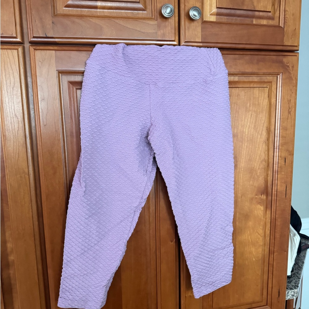 Booty by Brabants Lilac Textured Cropped Leggings